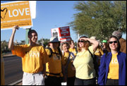 UUs join protest of ALEC conference in Ariz. (Suzi Spangenberg)