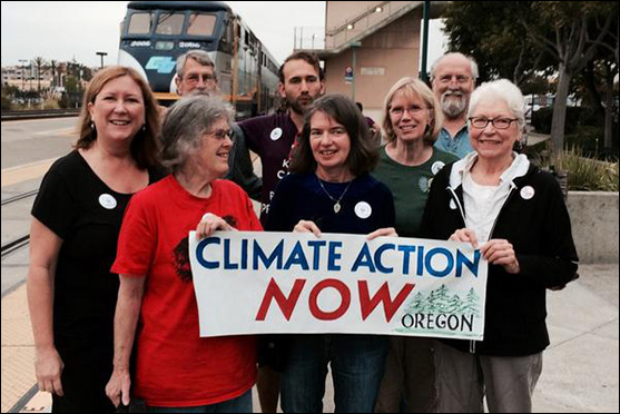 Members of the UU contingent from Oregon prepare to board the People’s Climate Train to New York City in San Francisco on September 15.
